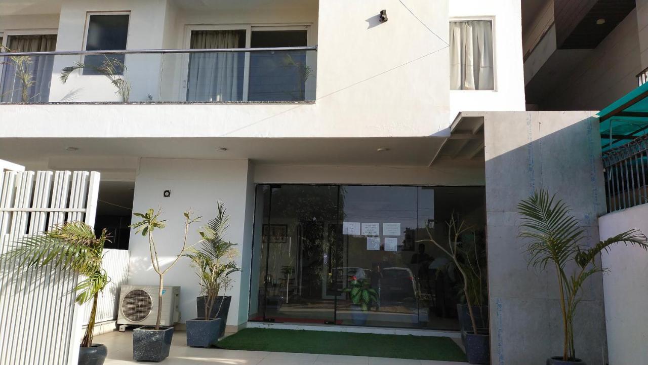 Saltstayz Sector 52 - Ardee City Mall Gurgaon Exterior foto